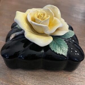 Vintage Fitz & Floyd Peace Playing Card Box w/ 2 Gold Gilt Decks Complete